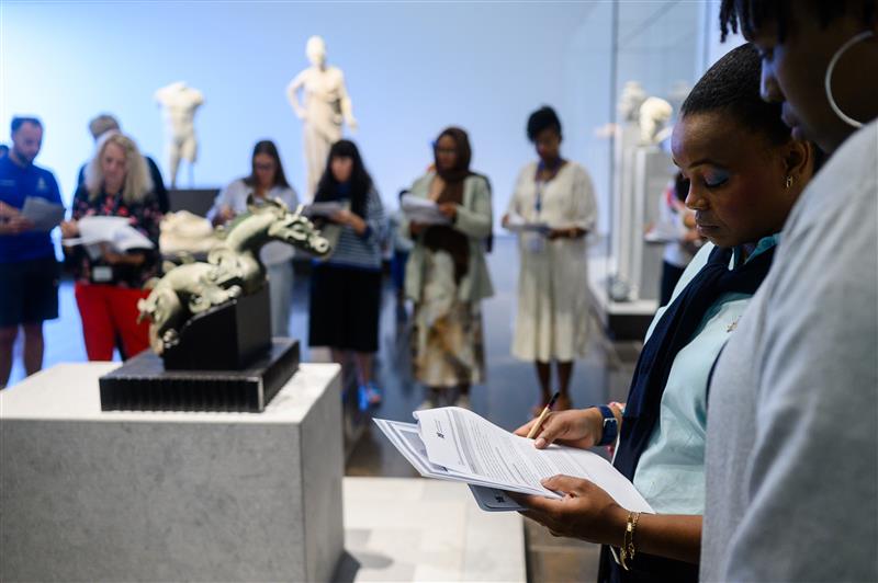 Become a Certified Louvre Abu Dhabi Tour Guide!